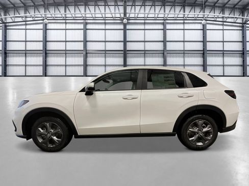 New 2027 Honda HR-V LX image 2
