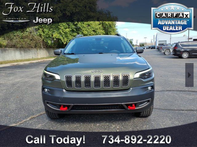 Used 2019 Jeep Cherokee Trailhawk AWD/4WD image 2