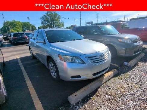 Used 2009 Toyota Camry LE FWD image 3