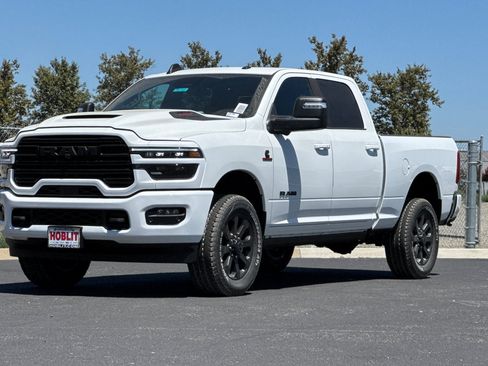 New 2026 RAM 2500 Laramie AWD/4WD image 7