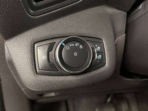 Used 2015 Ford C-MAX Energi SEL w/ Equipment Group 302A image 24