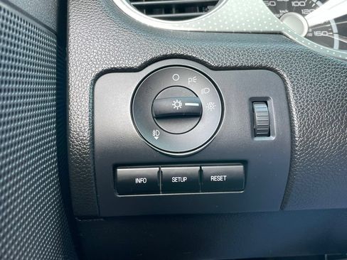 Used 2011 Ford Mustang Shelby GT500 RWD image 46