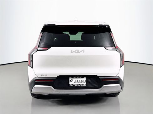 Used 2024 Kia EV9 Light Long Range image 7