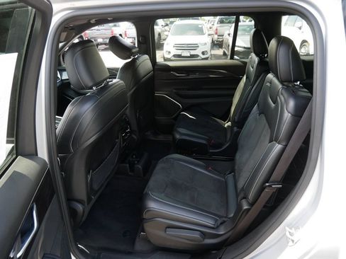 Used 2021 Jeep Grand Cherokee L Laredo AWD/4WD image 11
