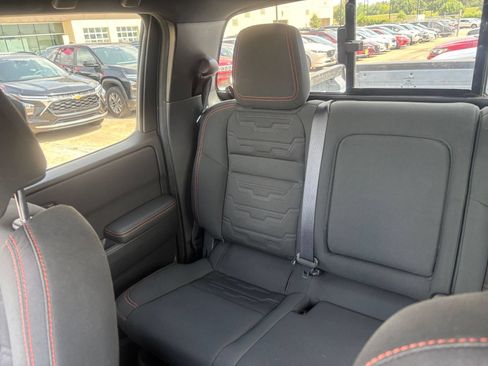 Used 2026 Nissan Frontier PRO-4X AWD/4WD image 39