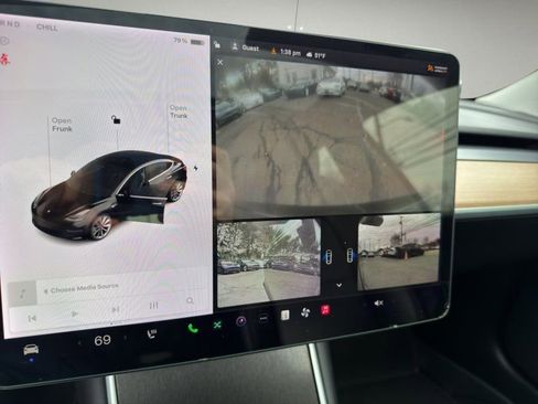 Used 2019 Tesla Model 3 Performance image 17