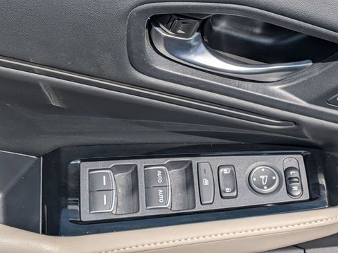 Used 2023 Honda Accord Touring image 15
