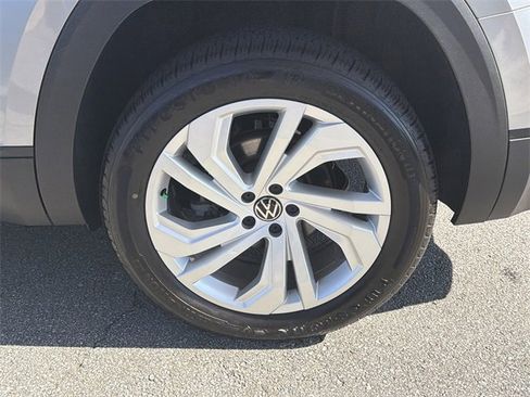 Used 2021 Volkswagen Atlas SE image 20