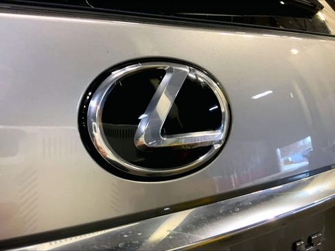 Used 2020 Lexus RX 350L Premium w/ Premium Package image 31