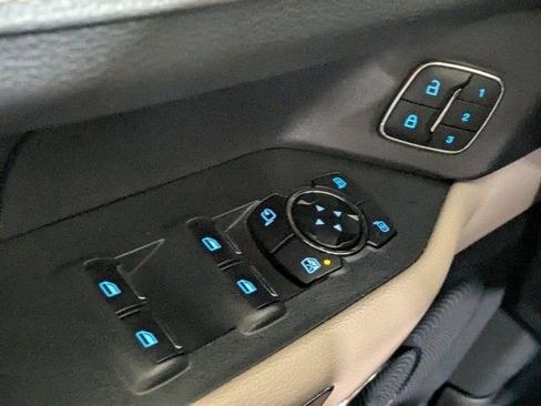 Used 2024 Ford Expedition Max XLT AWD/4WD image 21