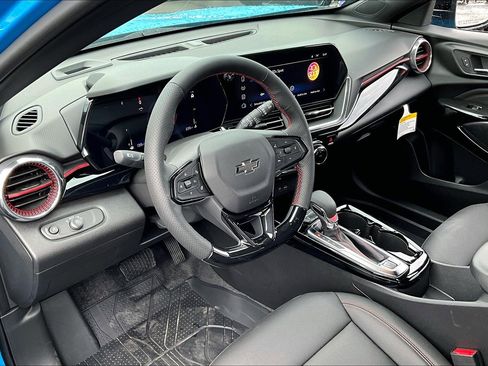 New 2025 Chevrolet Trax RS w/ Driver Confidence Package image 6