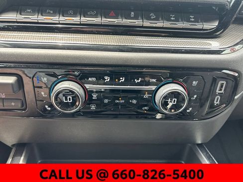 Used 2024 Chevrolet Silverado 1500 ZR2 w/ Technology Package AWD/4WD image 28