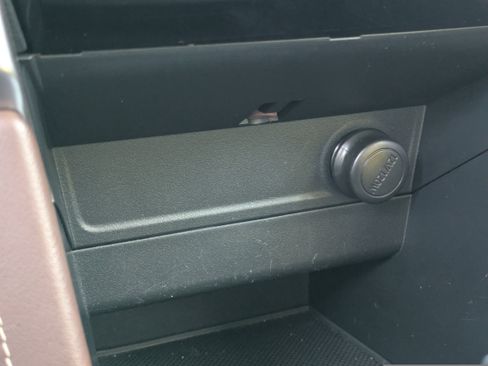 Used 2017 Subaru Forester 2.5i Touring image 30