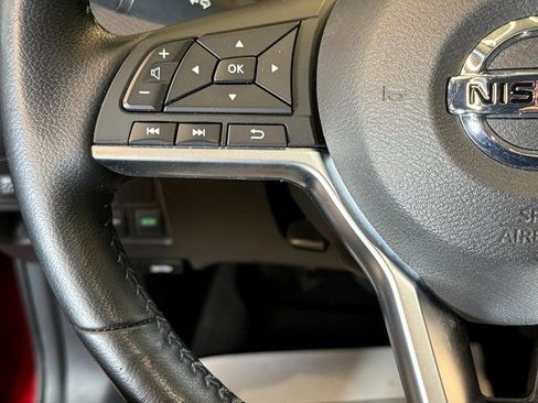 Used 2021 Nissan Rogue Sport SL image 11