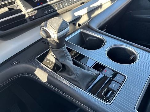 Used 2025 Toyota Sienna XLE image 20