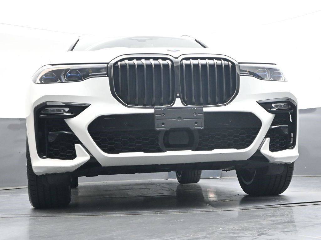 Used 2022 BMW X7 M50i AWD/4WD image 36
