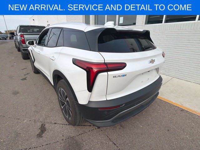 Used 2024 Chevrolet Blazer EV LT AWD/4WD image 11