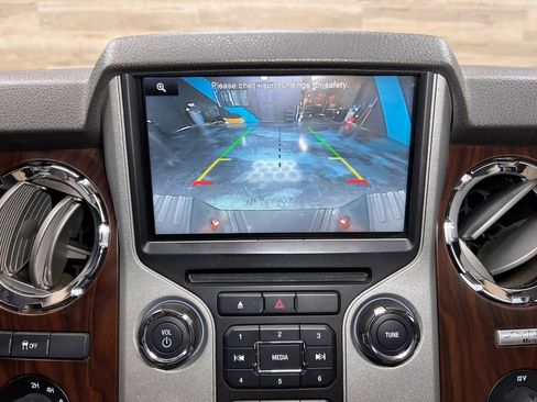 Used 2015 Ford F250 Lariat w/ Lariat Ultimate Package image 8