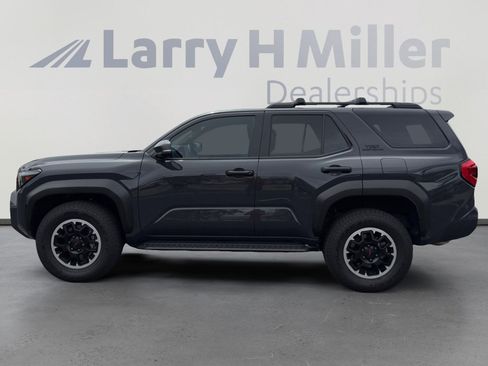 Certified 2025 Toyota 4Runner TRD Off-Road Premium w/ Tow Technology Package AWD/4WD image 2