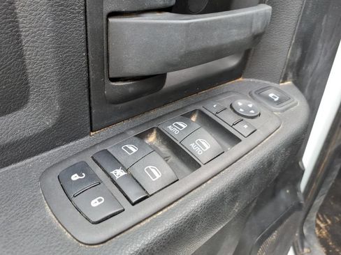 Used 2024 RAM 5500 Tradesman w/ Chrome Appearance Group AWD/4WD image 10