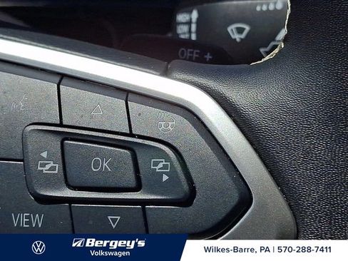 Used 2025 Volkswagen Atlas SE AWD/4WD image 26