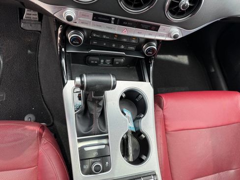 Used 2018 Kia Stinger GT1 RWD image 16