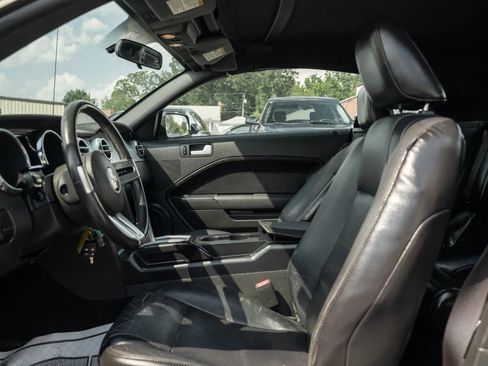 Used 2007 Ford Mustang Premium image 11