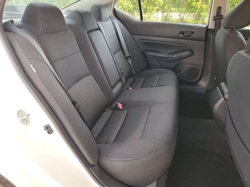 Used 2025 Nissan Altima 2.5 SV FWD image 15