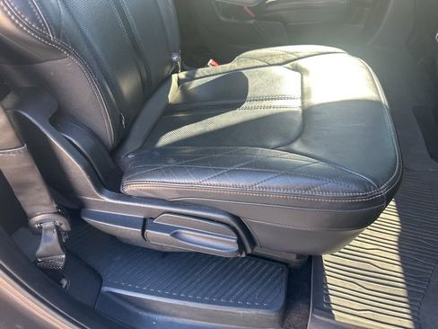 Used 2019 Ford Expedition Max Platinum image 32