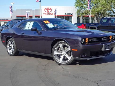 Used 2017 Dodge Challenger R/T image 6