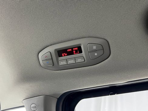 Used 2016 Kia Sedona EX FWD image 25