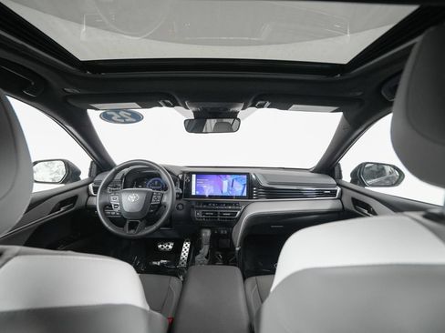 Used 2025 Toyota Camry SE w/ Multimedia Upgrade Package FWD image 15