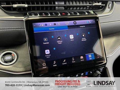 New 2025 Jeep Grand Cherokee Limited w/ Luxury Tech Group II image 34