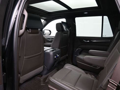 Used 2023 GMC Yukon Denali w/ Denali Reserve Package image 29