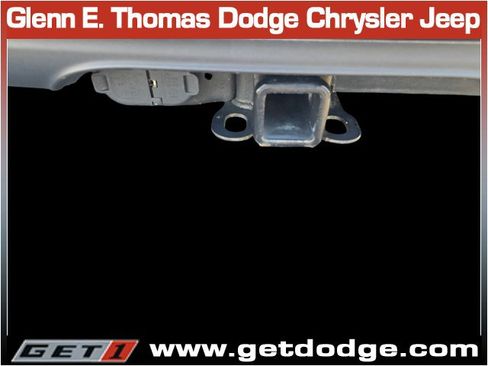 Used 2023 Chrysler Pacifica Limited w/ Uconnect Theater Family Group image 11