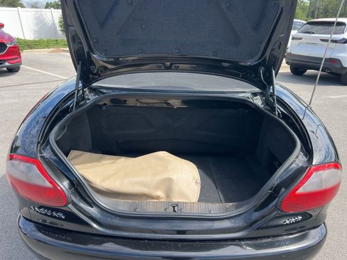 Used 2000 Jaguar XK8 Convertible image 30