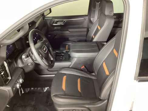 Used 2025 GMC Sierra 1500 AT4 w/ AT4 Preferred Package AWD/4WD image 31