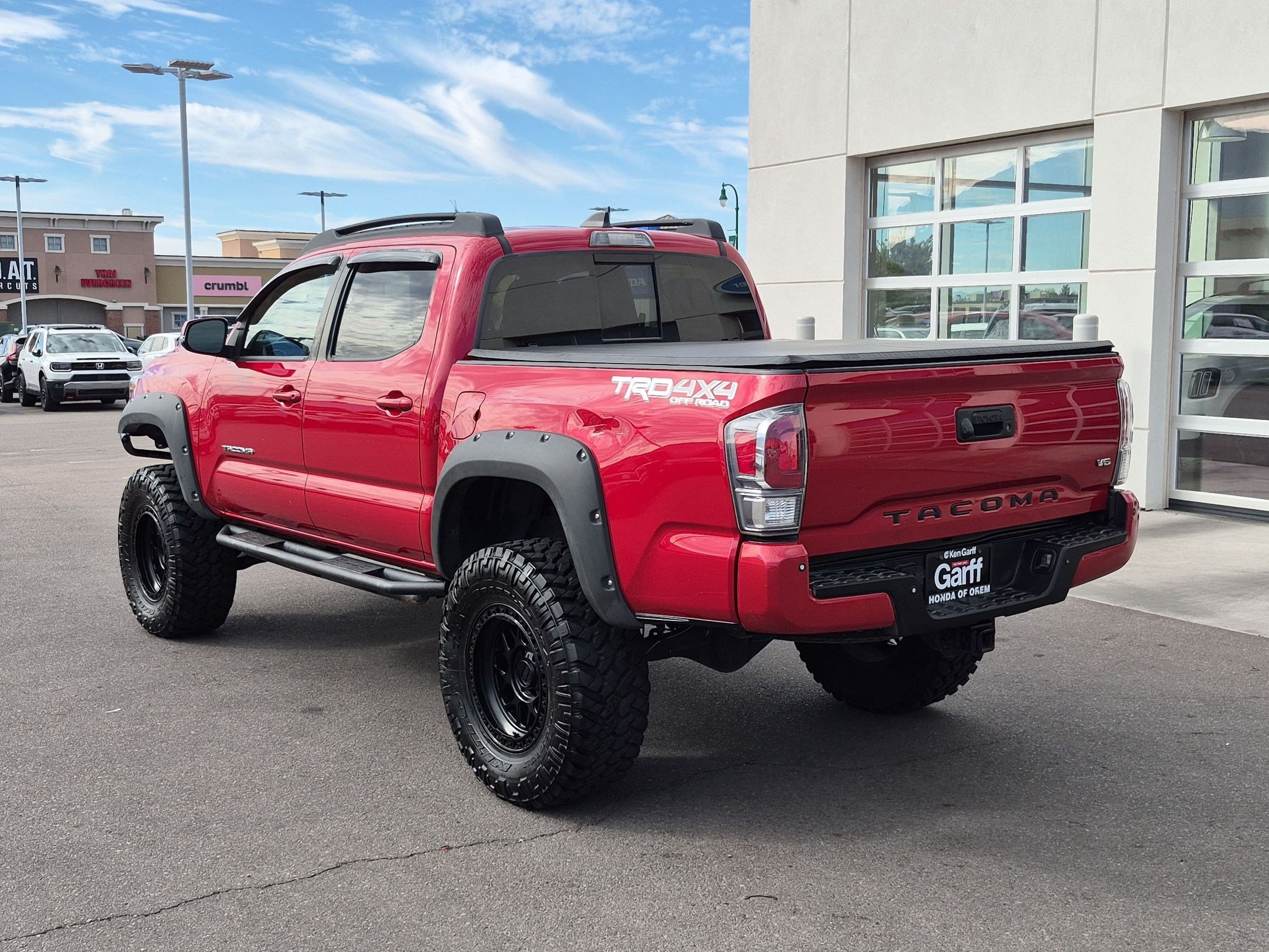 Used 2020 Toyota Tacoma TRD Off-Road w/ Technology Package AWD/4WD image 8