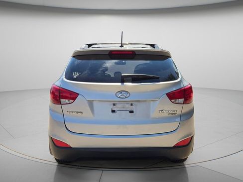 Used 2012 Hyundai Tucson Limited FWD image 5