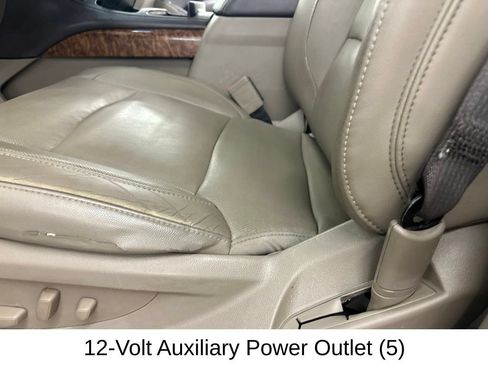 Used 2020 Chevrolet Suburban Premier AWD/4WD image 35