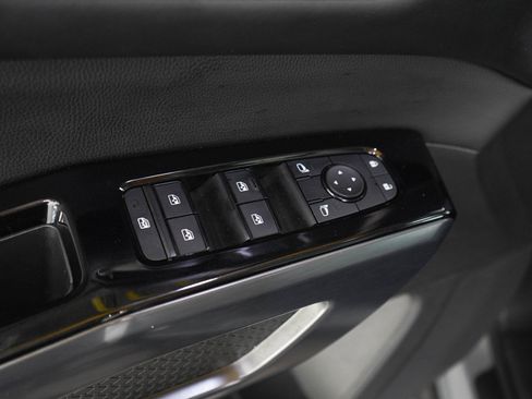 Used 2023 Nissan Pathfinder SL AWD/4WD image 20