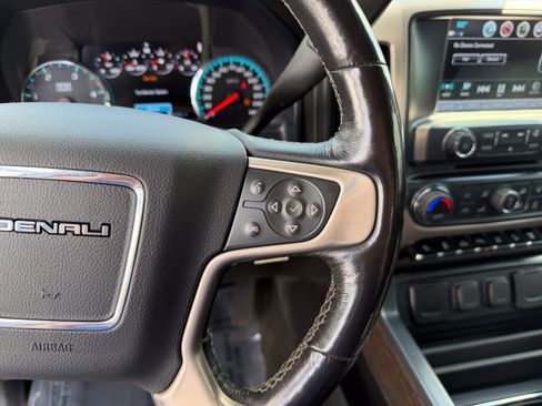Used 2018 GMC Sierra 2500 Denali w/ Duramax Plus Package AWD/4WD image 20