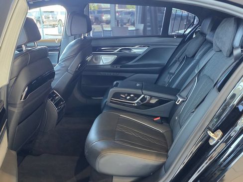 Used 2021 BMW M760i xDrive AWD/4WD image 59