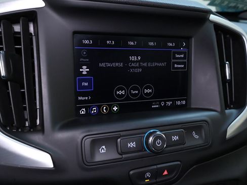 Used 2024 GMC Terrain SLE image 29