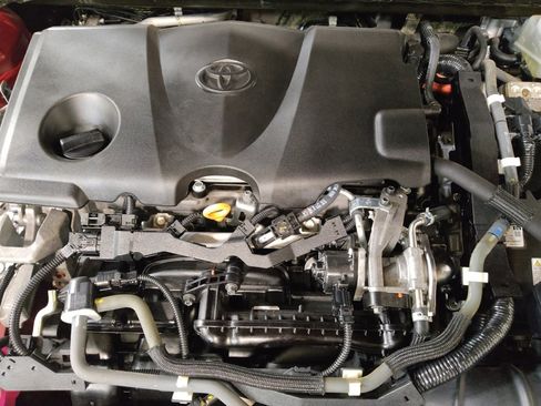 Used 2019 Toyota Camry LE w/ Sunroof Package image 30