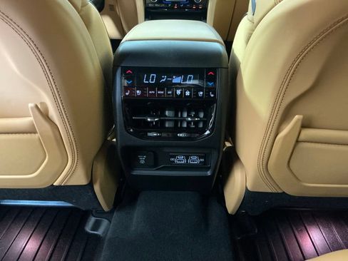 Used 2025 Jeep Grand Cherokee L Summit AWD/4WD image 26