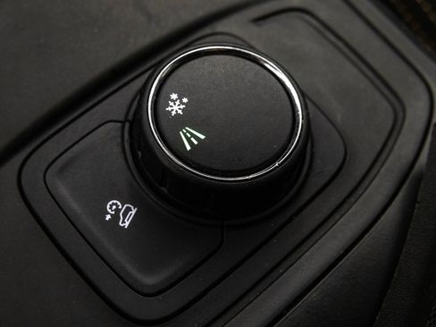 Used 2019 GMC Terrain SLE FWD image 30