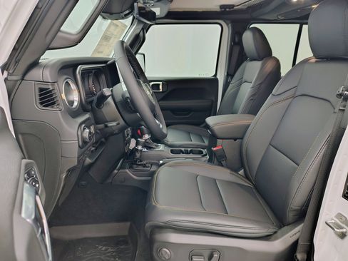 New 2026 Jeep Wrangler Sahara image 20