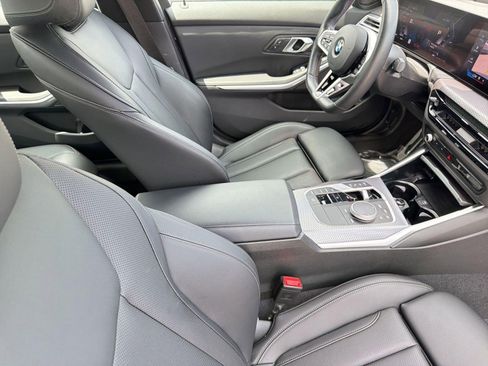 Used 2025 BMW M340i RWD image 31