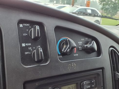 Used 2008 Ford E-250 and Econoline 250 RWD image 19